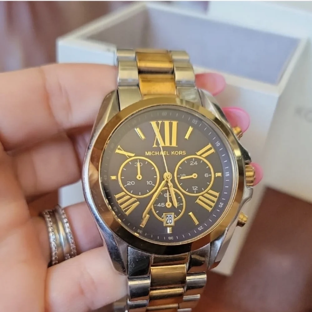 Michael Kors Gold and Silver Watch - Picture 2 of 7